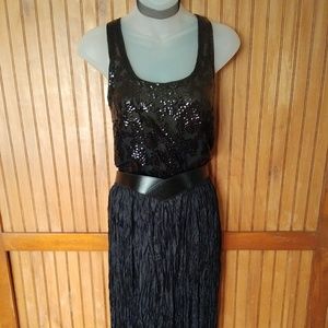 Elegant yet Simple Skirt Outfit